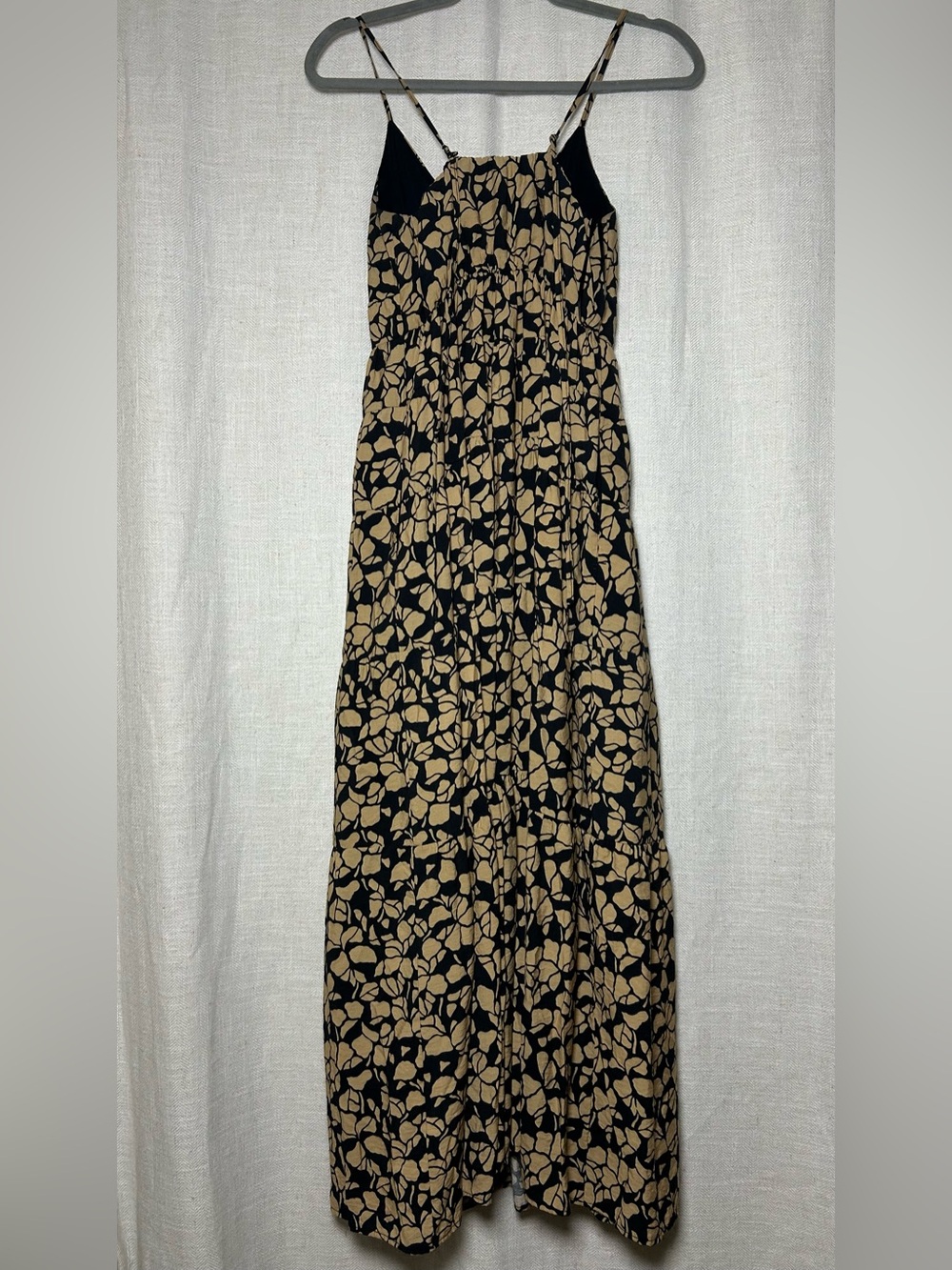 Abercrombie & Fitch Black Maxi Dress with Beige Leaf Print - Picture 5 of 11